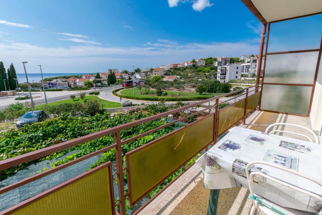 Apartment Lele Примоштен Экстерьер фото