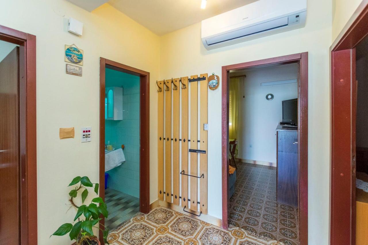 Apartment Lele Примоштен Экстерьер фото