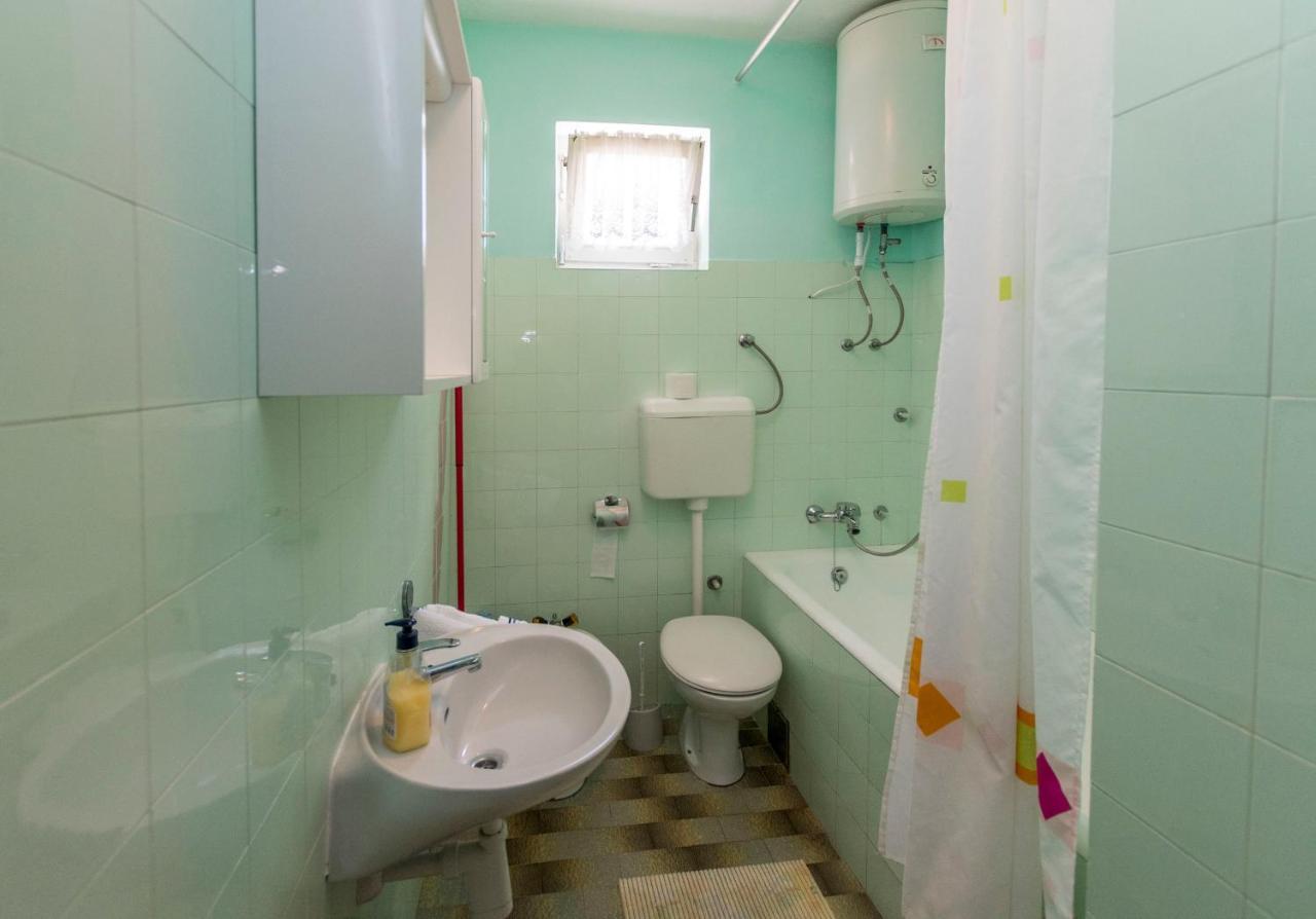 Apartment Lele Примоштен Экстерьер фото
