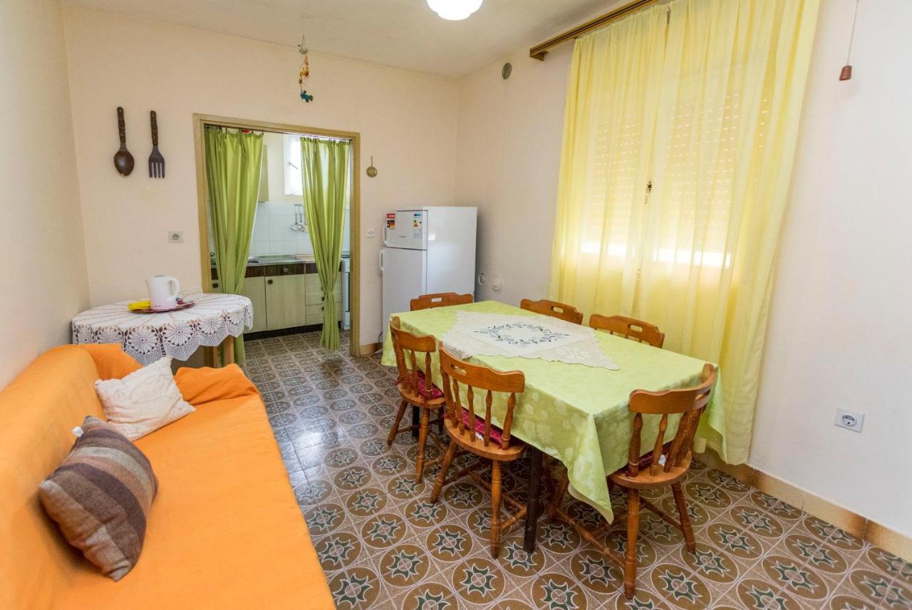 Apartment Lele Примоштен Экстерьер фото